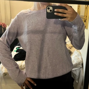 Lila tröja - Använd fåtal gånger