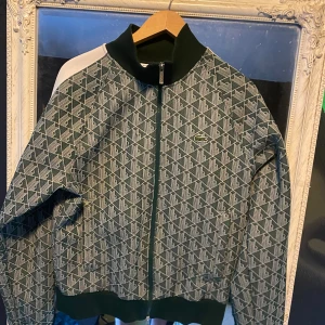 Lacoste tröja - Perfekt skick inga fel 