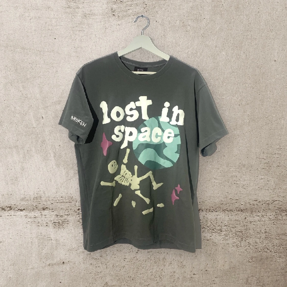 Broken planet t-shirt
