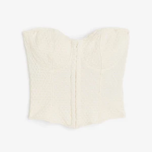 Korsett topp  - Jättesöt korsettopp från H&M. Perfekt till sommaren!🎀 har aldrig använt, därför med prislappen kvar. Hör av dig vid intresse!☺️❣️