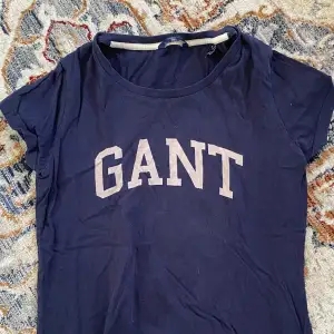 Gant T-shirt i fint skick (dock lite skrynklig på bilden)🫶🏻💕