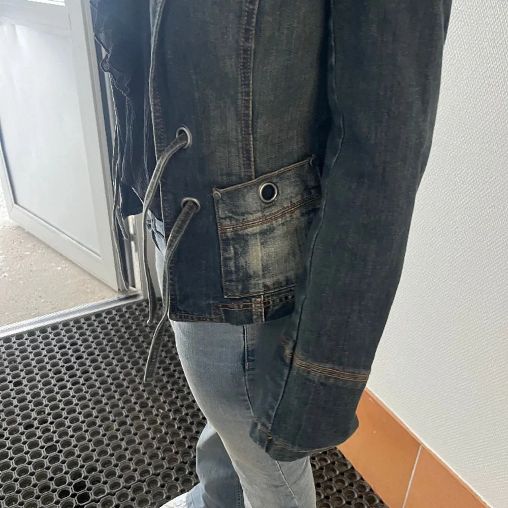 Skit snygg jeans jacka från only i strl 38💗 köparen står för frakten Skriv för fler bilder💗. Jackor.