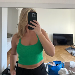 Linne - Säljer detta linnet i storlek S. Använd ett par gånger men i väldigt bra skick. 