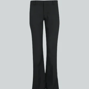 Kostymbyxor - Lågmidjadd kostymbyxor från bikbok ”VERA KOSTYMBYXA MED LÅG MIDJA” säljer pågrund av att dom är förstora på mig 🥰 använda ungefär 3 gånger