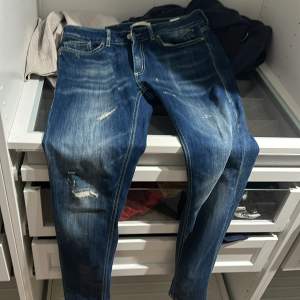 Dondup jeans, perfekt skick knappt använda storlek 29