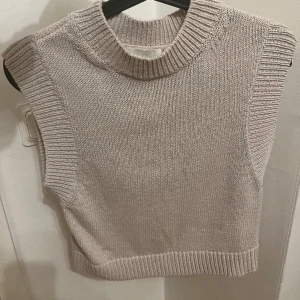 Väst från H&M  - Använd 1 gång  Bäst från H&M 