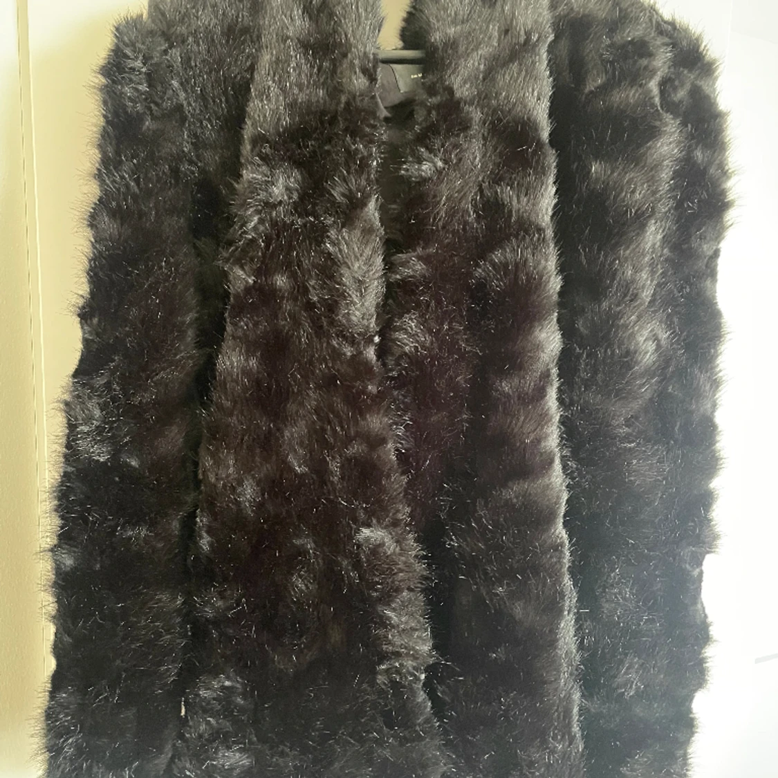 Svart fuskpäls jacka från Zara