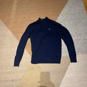 Säljer min Morris Halfzip som ej kommer till användning tyvärr. Använd fåtal gånger, cond:9/10. Nypris 1699, perfekt nu till våren!