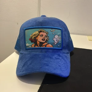 Revenite keps - Aldrig använd, riktigt snygg , superbra skick.