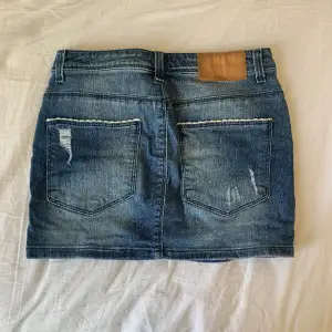 As cool jeans kjol till sommaren😍storlek S/36/38
