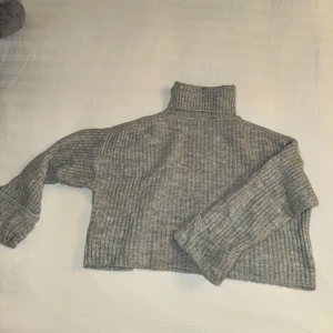 Stickad turtleneck - Stickad topp från gina🤍