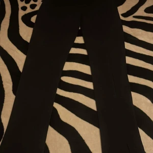 Kläder  - Priset diskuteras beroende på vilket plagg du vill ha   