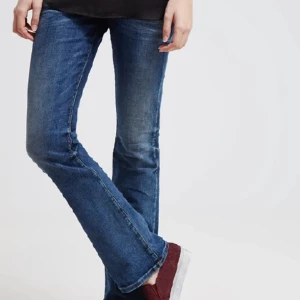 Ltb valerie jeans - Så snygga lågmidjade jeans ifrån LTB, modellen valerie. Köpta på zalando för ca 900 och är helt slutsålda💓lägger upp igen 