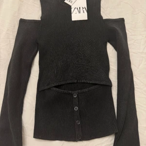 Helt ny unik zara topp  - Helt oanvänd zara topp med lappen kvar😍