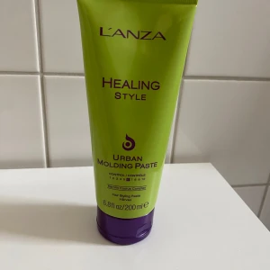 Urban modeling paste 200 ml  - Hårvax från   Lanza Urban modeling paste 200 ml  Ej öppnad förpackning  