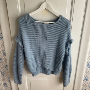 Ljusblå tröja - Ljusblå stickad tröja från vero moda