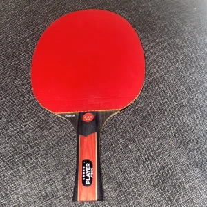 5star pingisraket - Inte andvänt mycke och mycke bra kvalite. Ordinare pris 999 