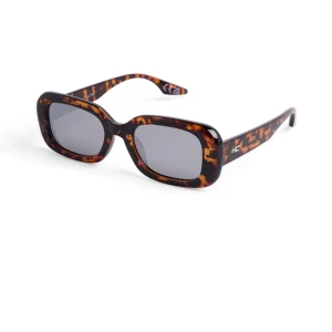 Turtoise solglasögon NAKD - Helt nya solglasögon från nakd, bruna Turtoise färg. Nypris 250kr.