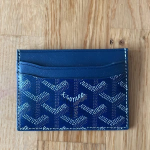 Goyard cardholder - Pappas gamla vet ej vart han köpt därav ett bra pris.