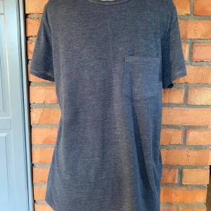 T-shirt Herr Homebound strl S  - 60% Bomull  40% Polyester 