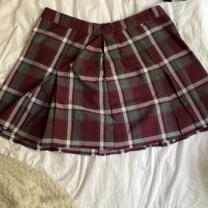 Kjol💕 - Fin kjol med flanelmöster som inte kommer till användning💕