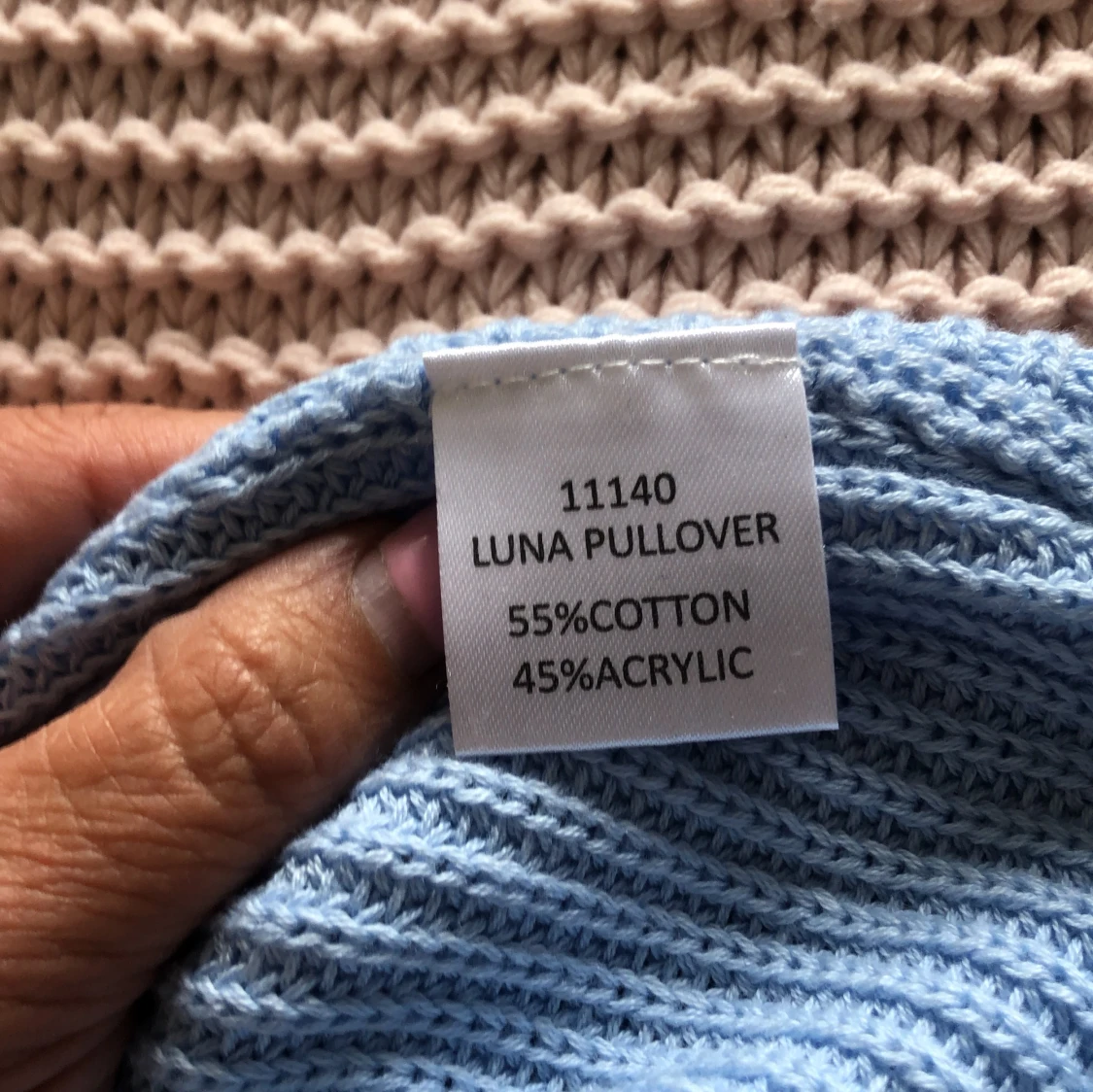Ljusblå tröja  - 92