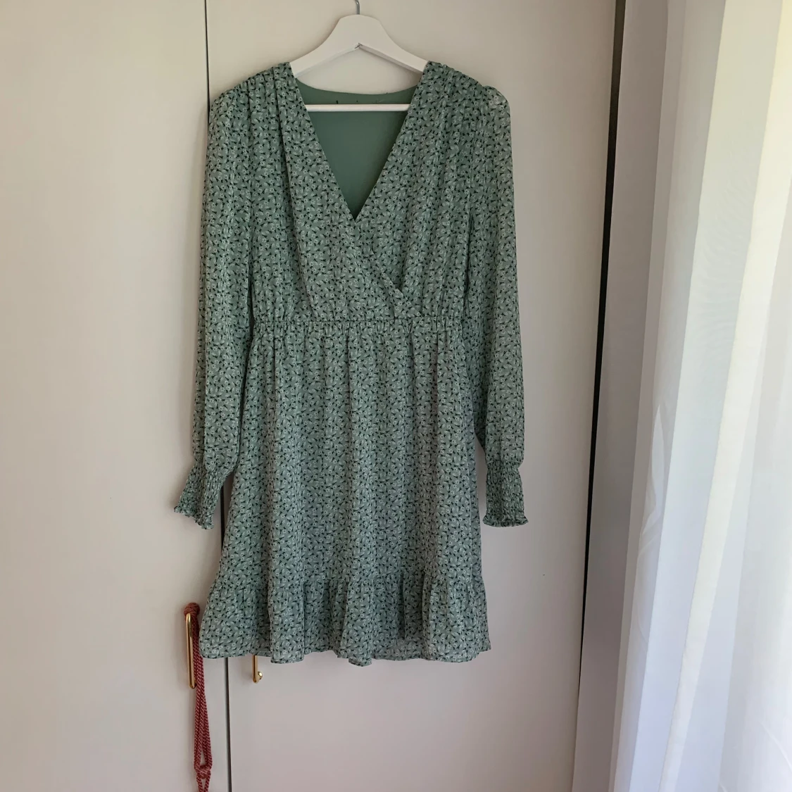 Blommig klänning  - 90