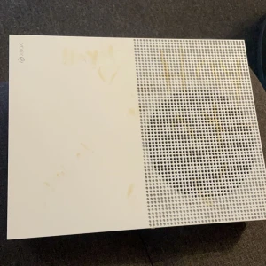 Xbox one s  - Xbox one s använder den inte längre så tänkte sälja den 