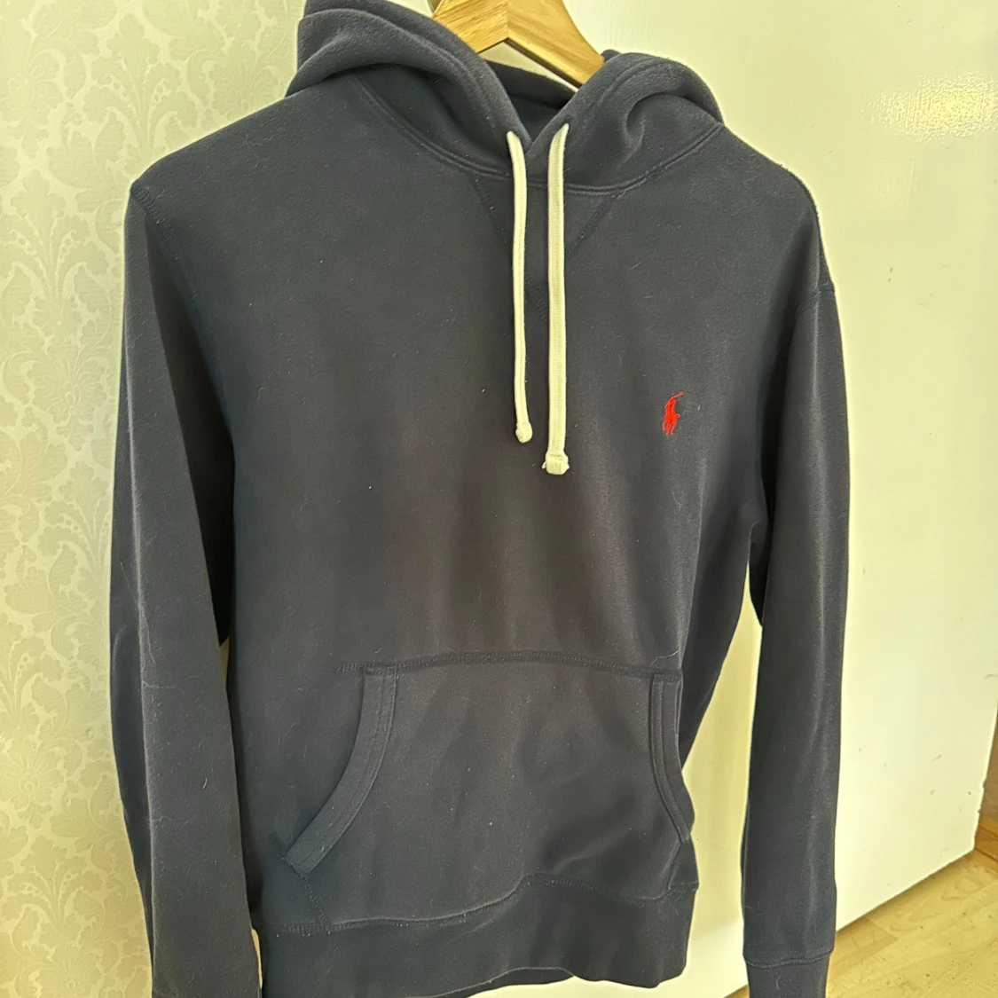 Mörkblå hoodie från Ralph Lauren