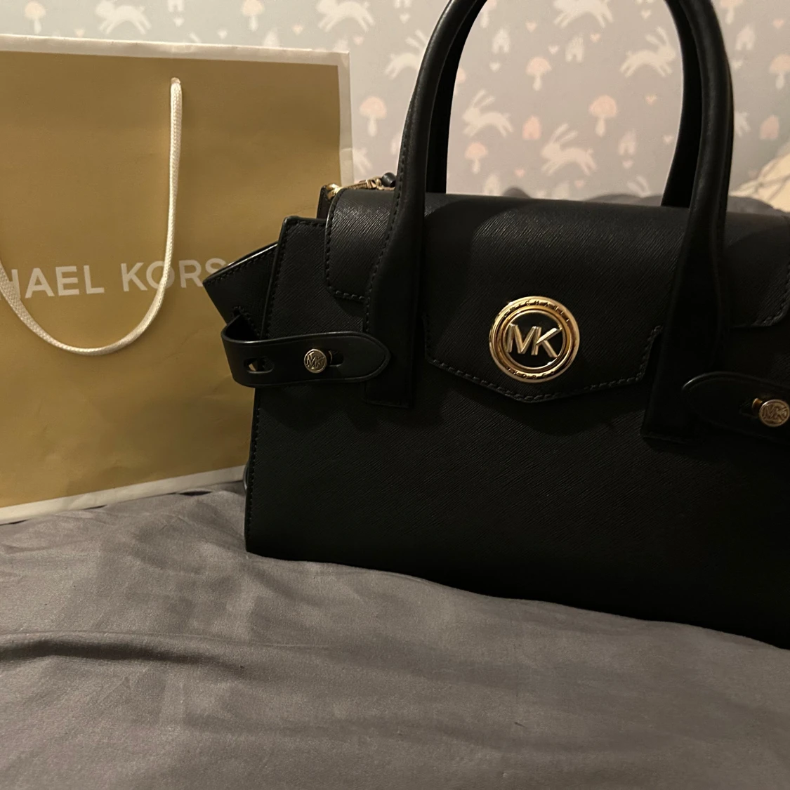 Svart handväska från Michael Kors