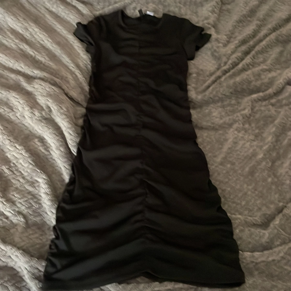 Svart långklänning