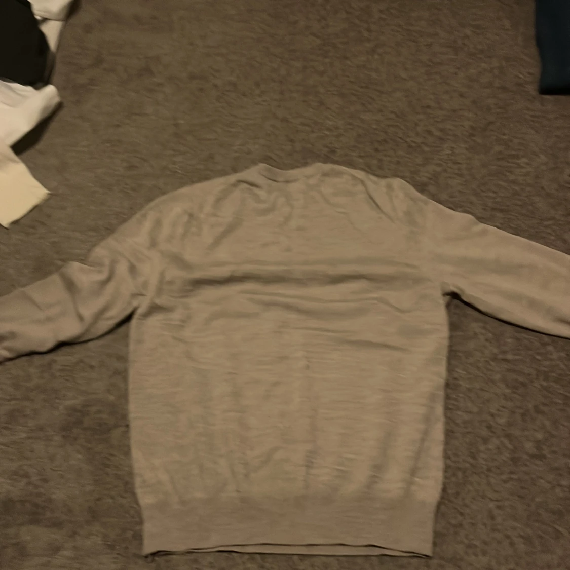 Beige merinoullströja från Riley - 2