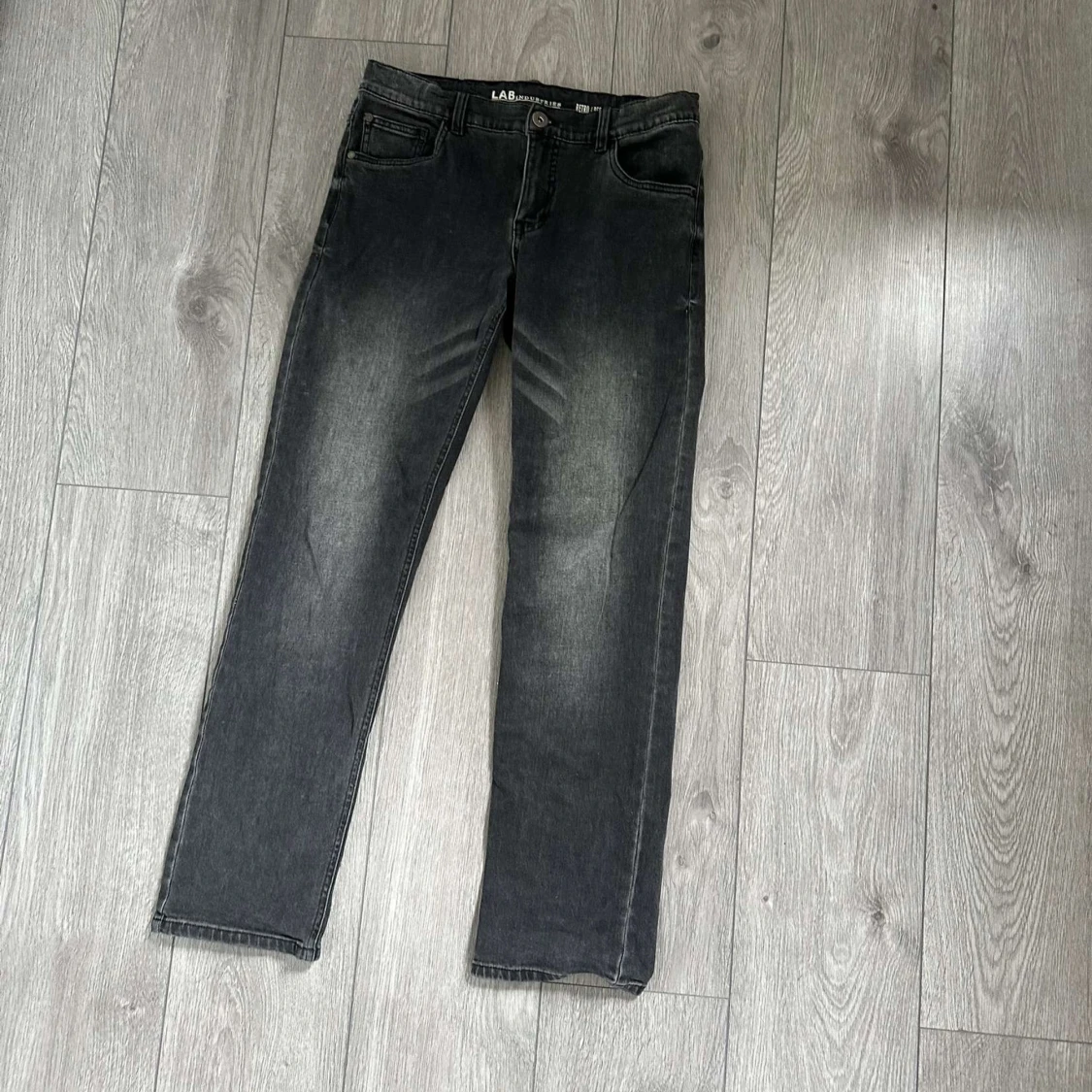 Svarta jeans från LAB Industries - 2