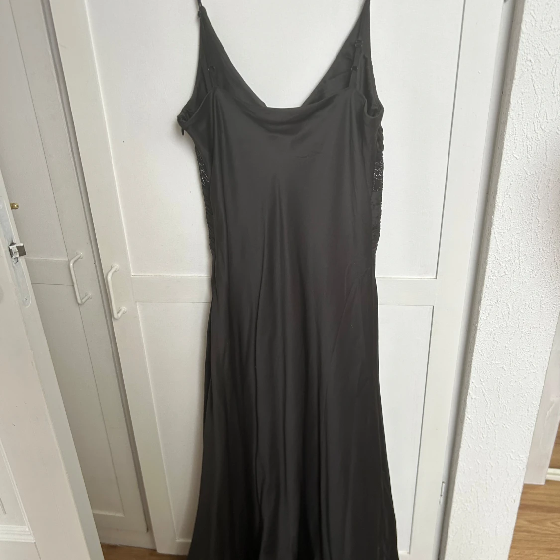 Svart långklänning från b.young - 1