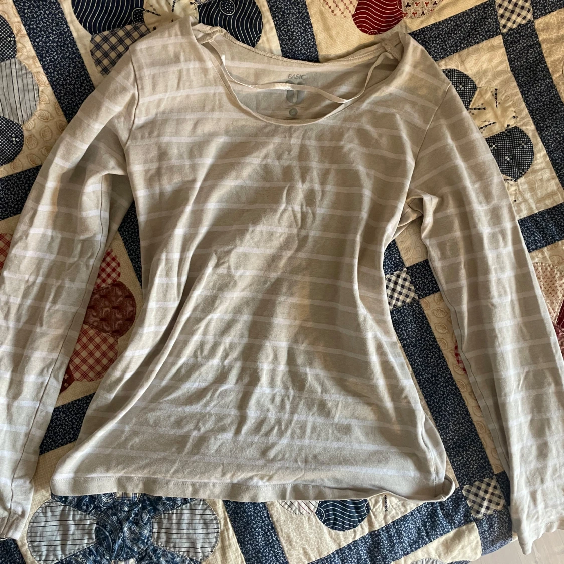 Beige randig långärmad tröja BASIC - 1