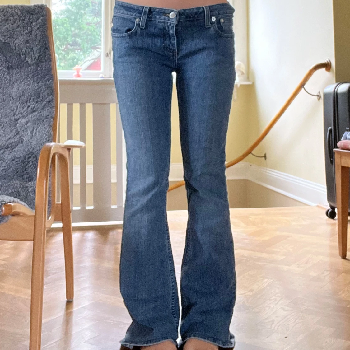 Blå bootcut jeans från Japan