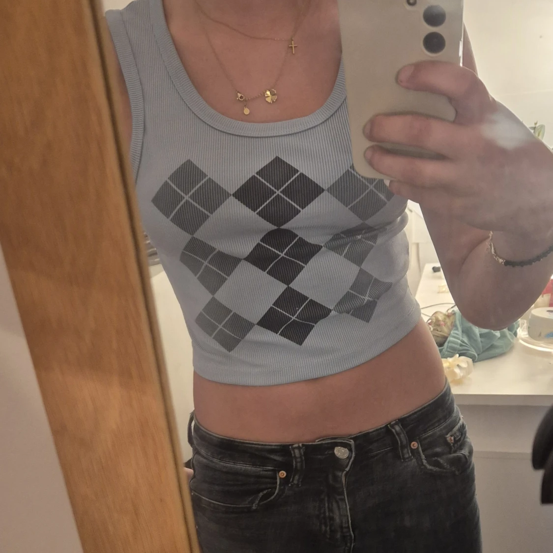 Ljusblå ribbad linnetopp med rutor - 2