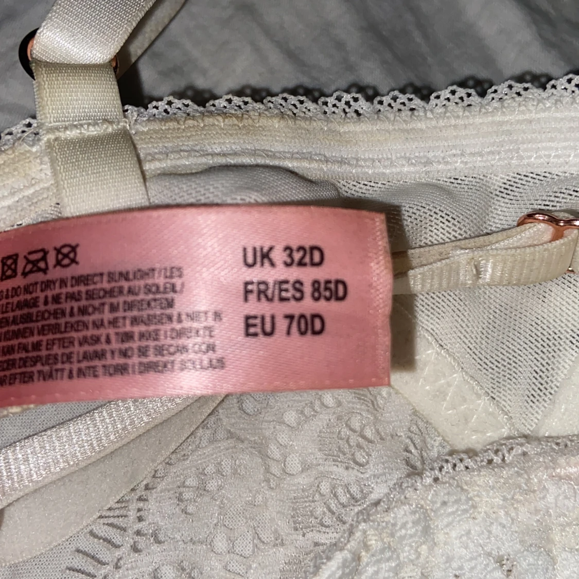 Vit spetsig bh Hunkemöller 70D - 4