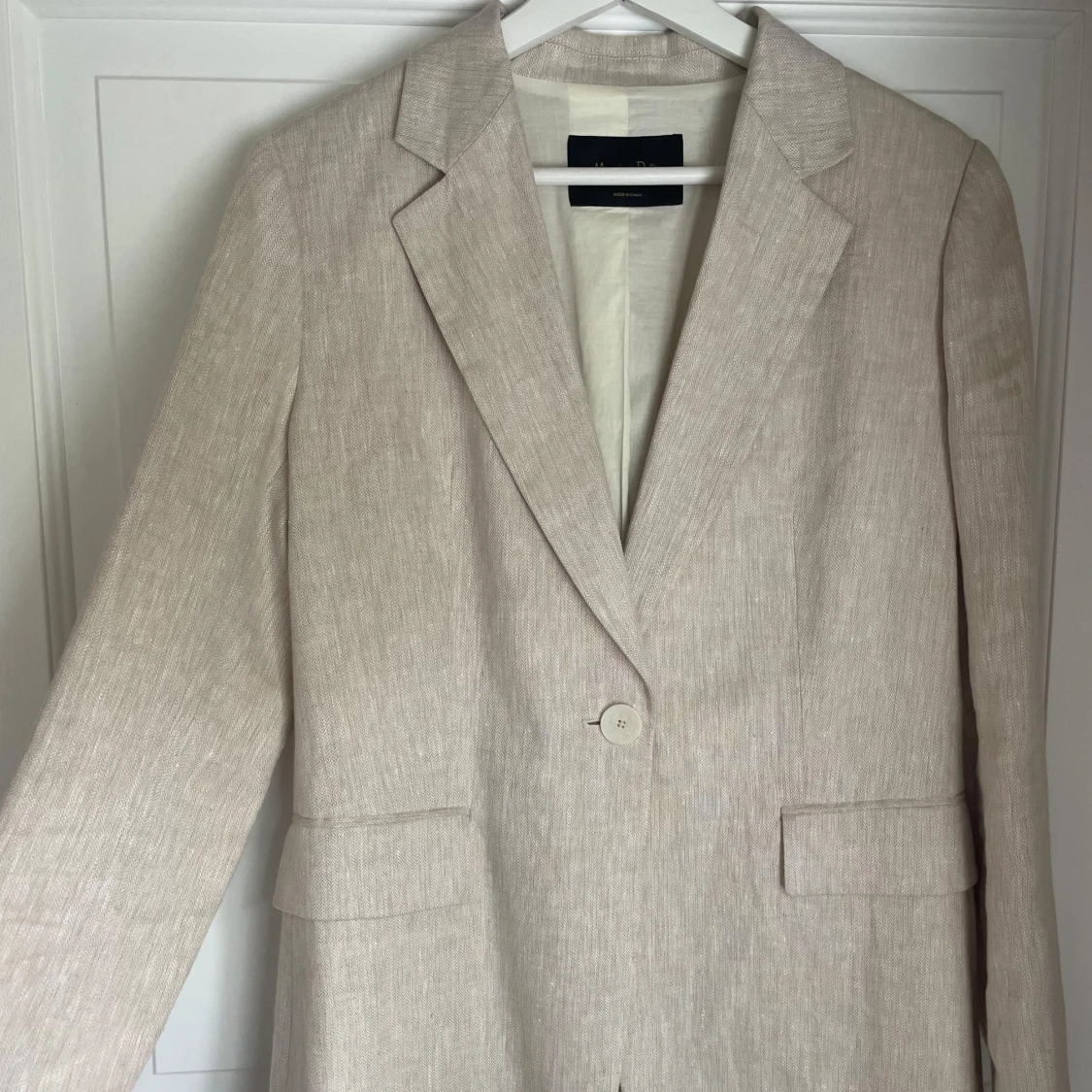 Beige kavaj från Massimo Dutti