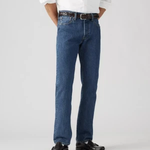 Levi’s jeans - Helt oanvända, med prislapp kvar, Levis original jeans i färgen stonewash - blå. Storleken är W33 L36. Nypris: 1149 kr, säljer för 850 kr. Hör av er vid frågor!🙌🏻