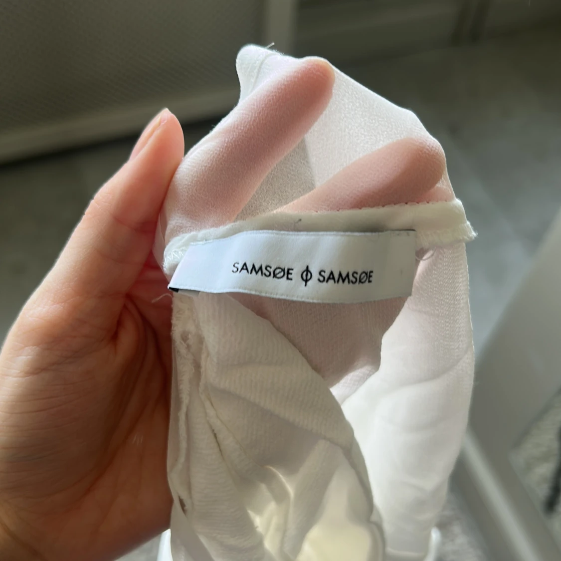 Vit ärmlös blus från Samsøe Samsøe - 2