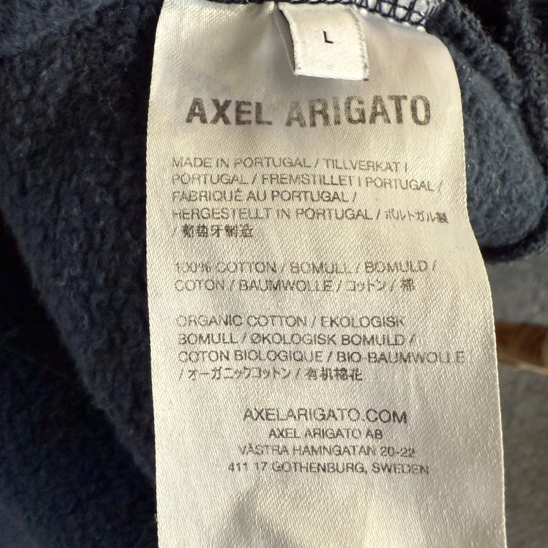 Mörkblå hoodie från Axel Arigato - 2