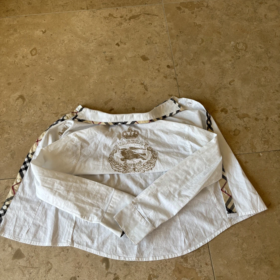 Vit Burberry skjorta med brodyr - 2