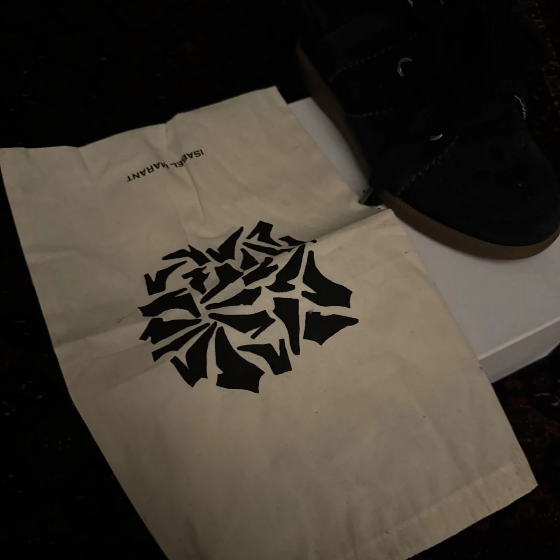 Svarta sneakers i mocka från Isabel Marant - 1