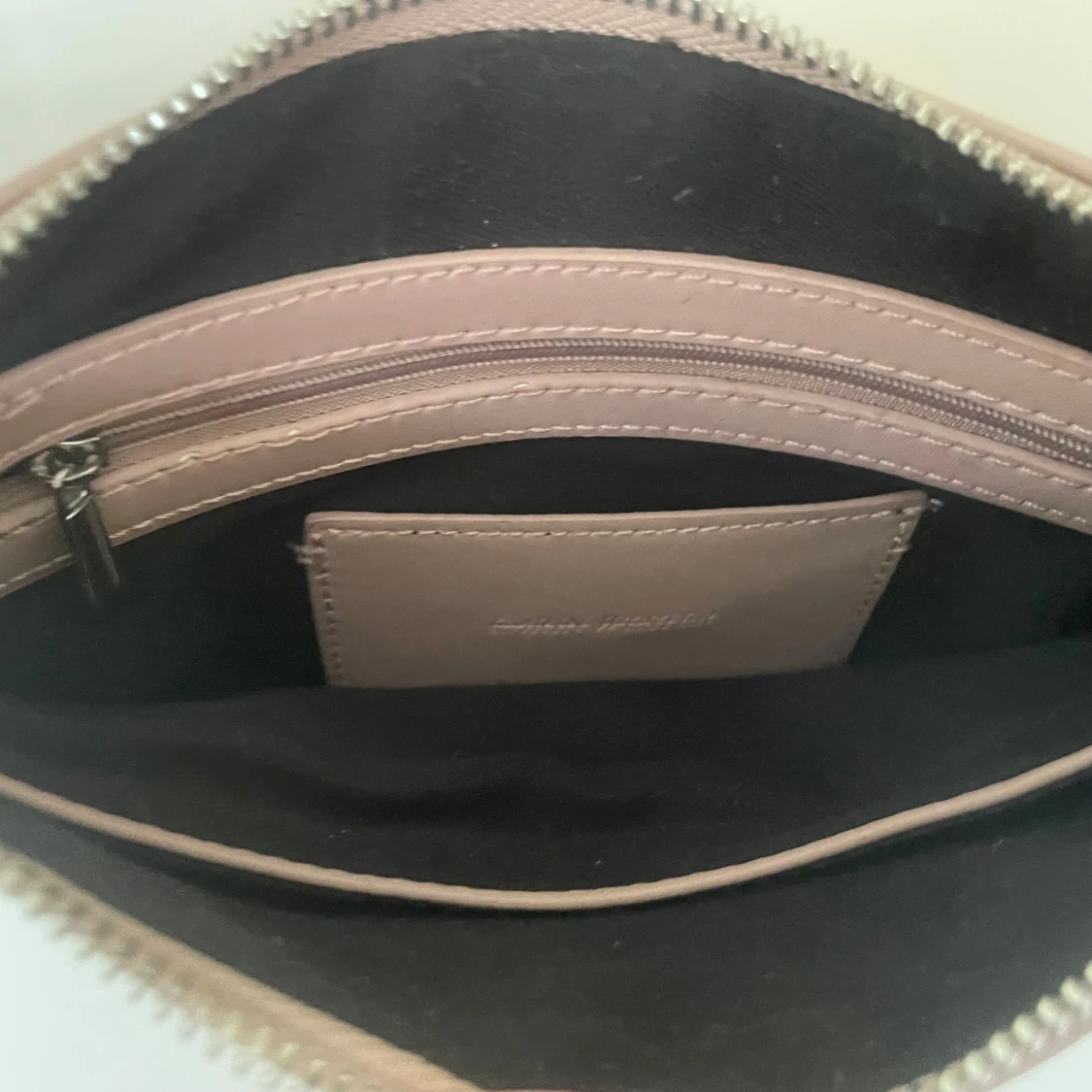 Rosa axelväska från carin wester  - 2