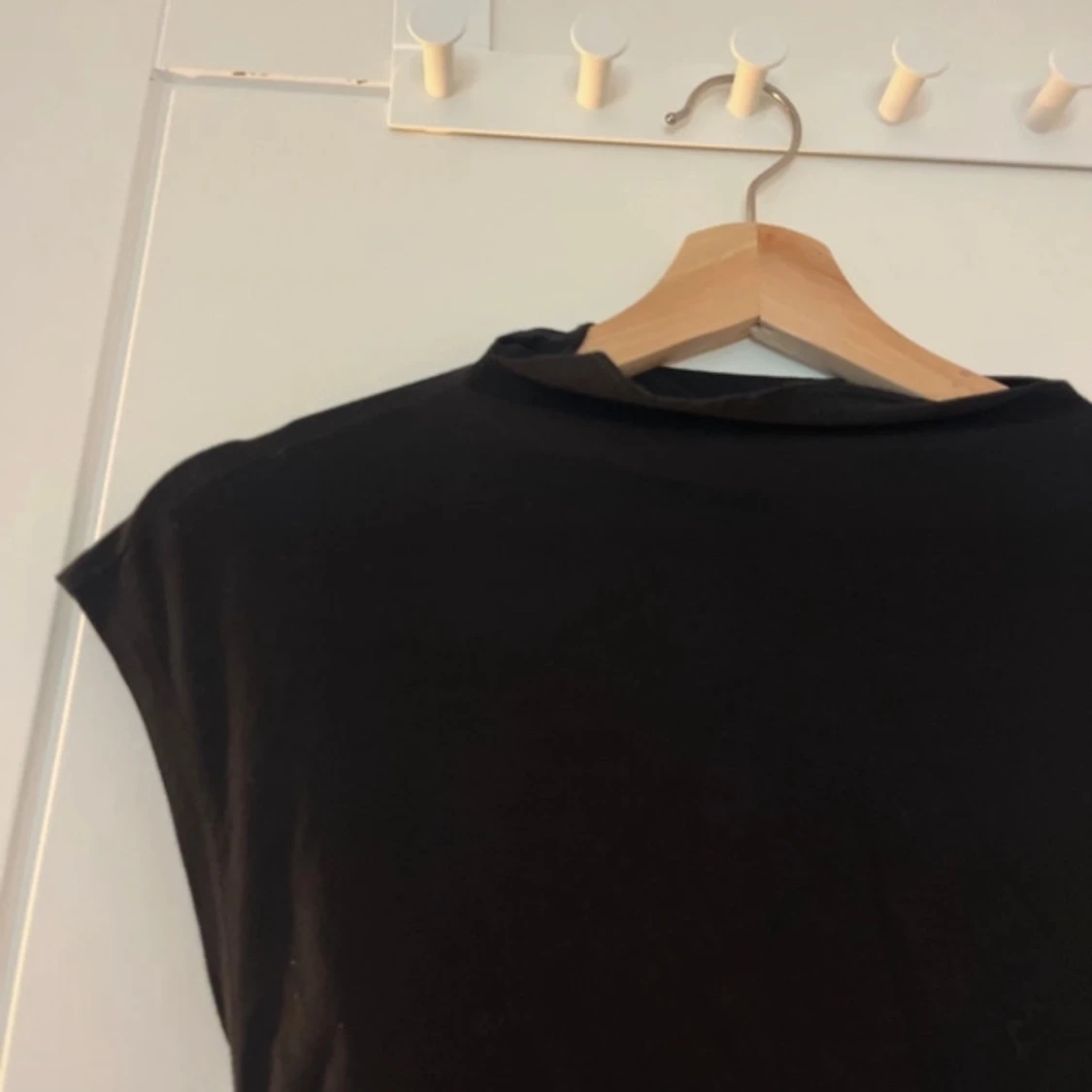 Snygg svart tröja!! - 2