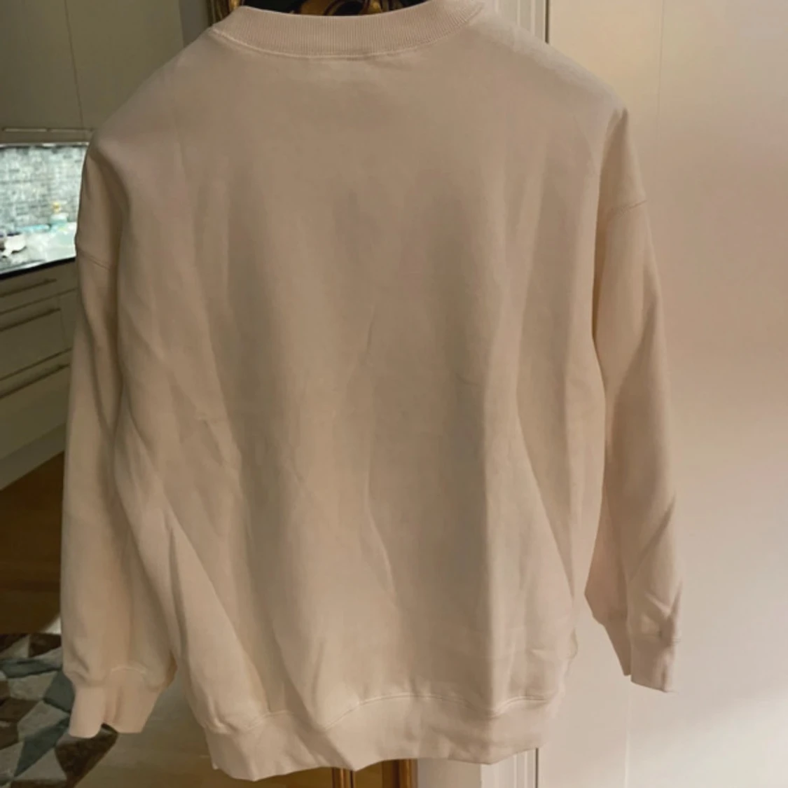 Beige Michigan sweatshirt från H&M Divided - 2