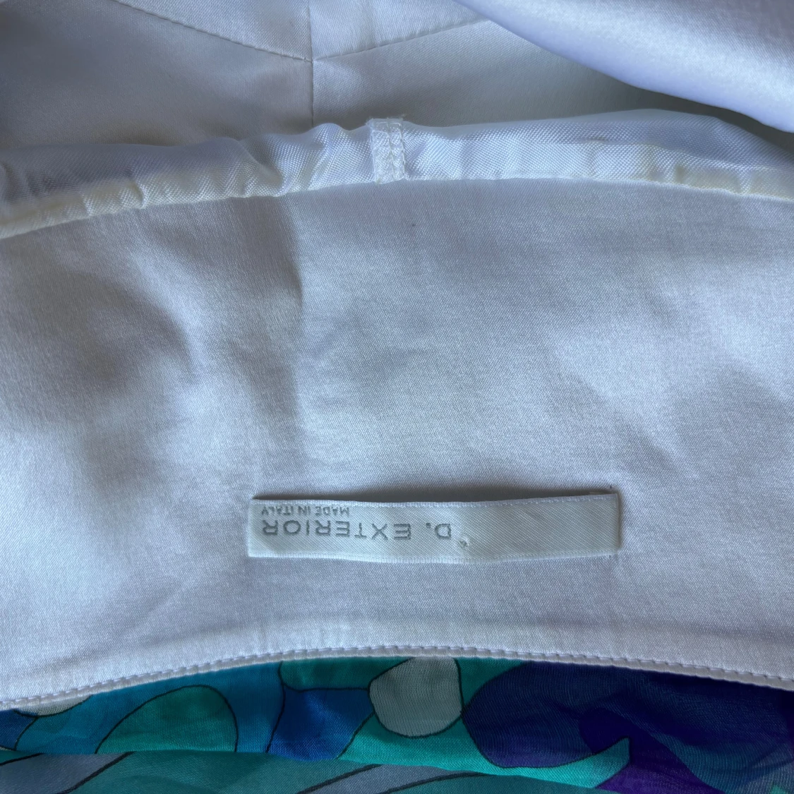 Magisk lång mönstrad sidenklänning från D. Exterior, storlek 36-38 - 2