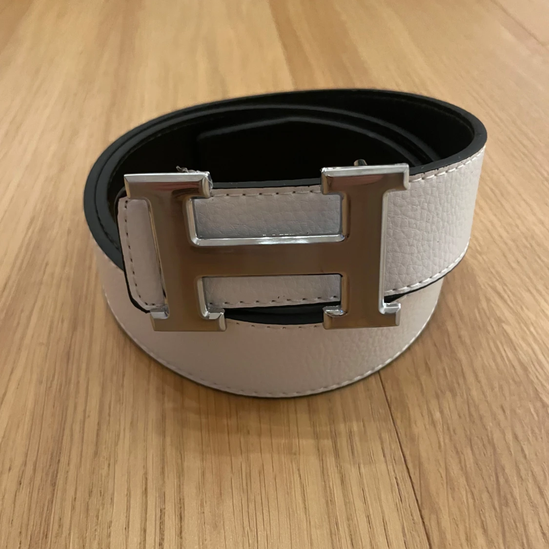 -bälte svart/vit skinn - 2