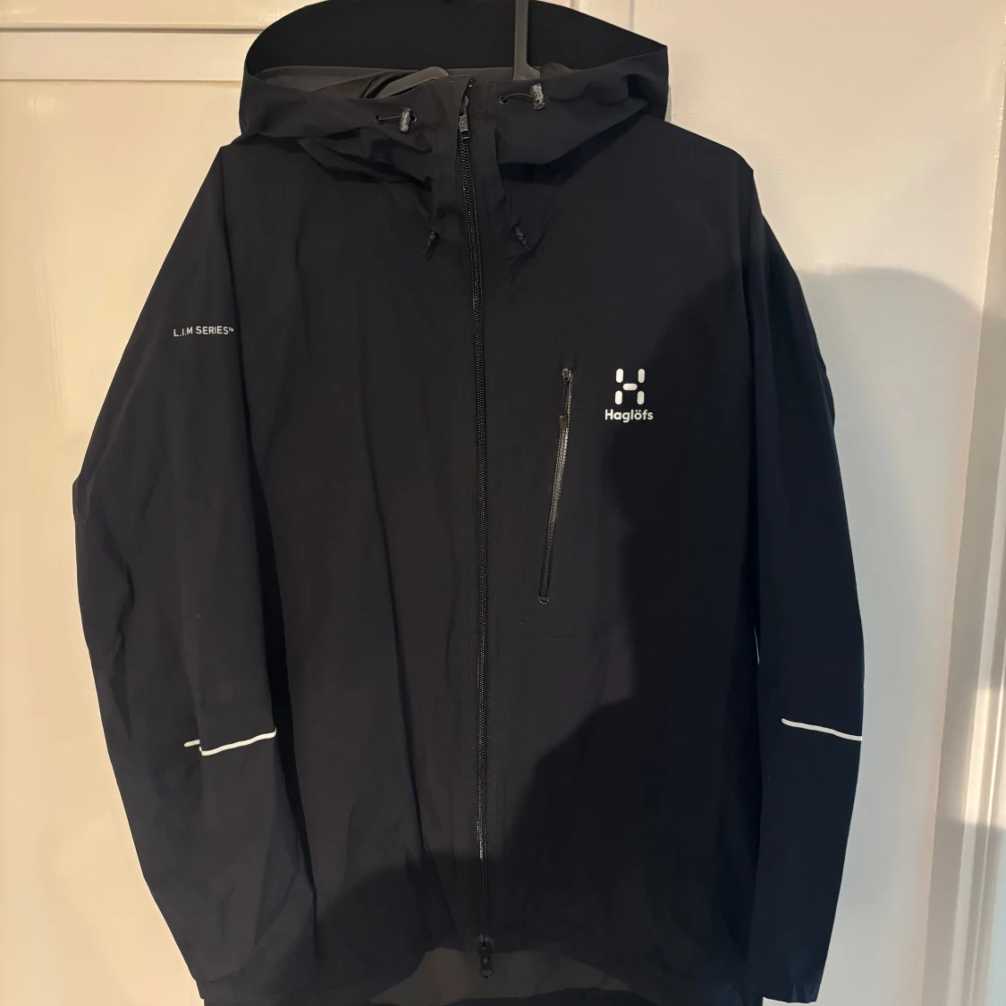 Svart Haglöfs jacka